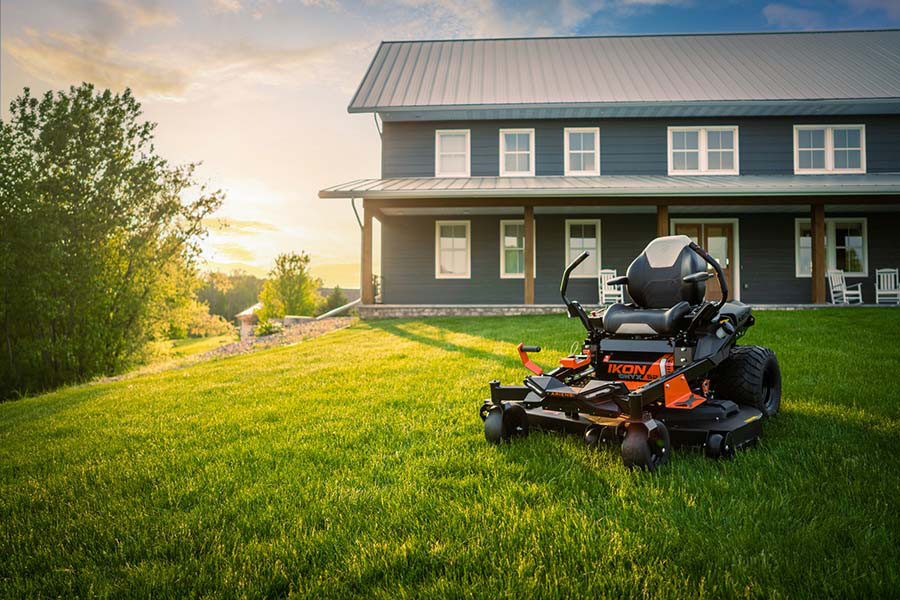 New Ariens IKON ONYX 52 in. Kawasaki FR691V 23 hp Lawn Mowers