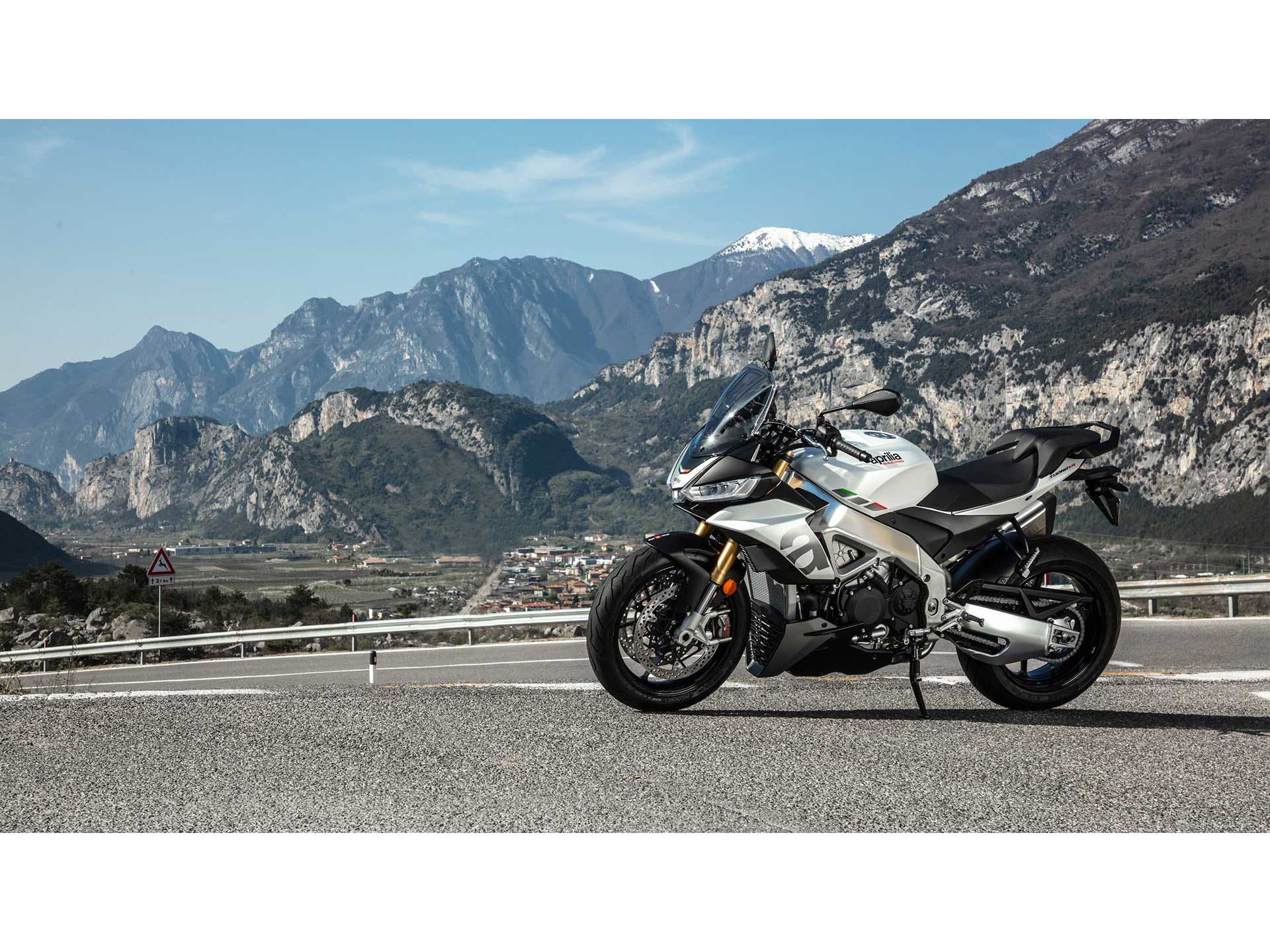 2022 Aprilia Tuono V4 1100 in Houston, Texas - Photo 13