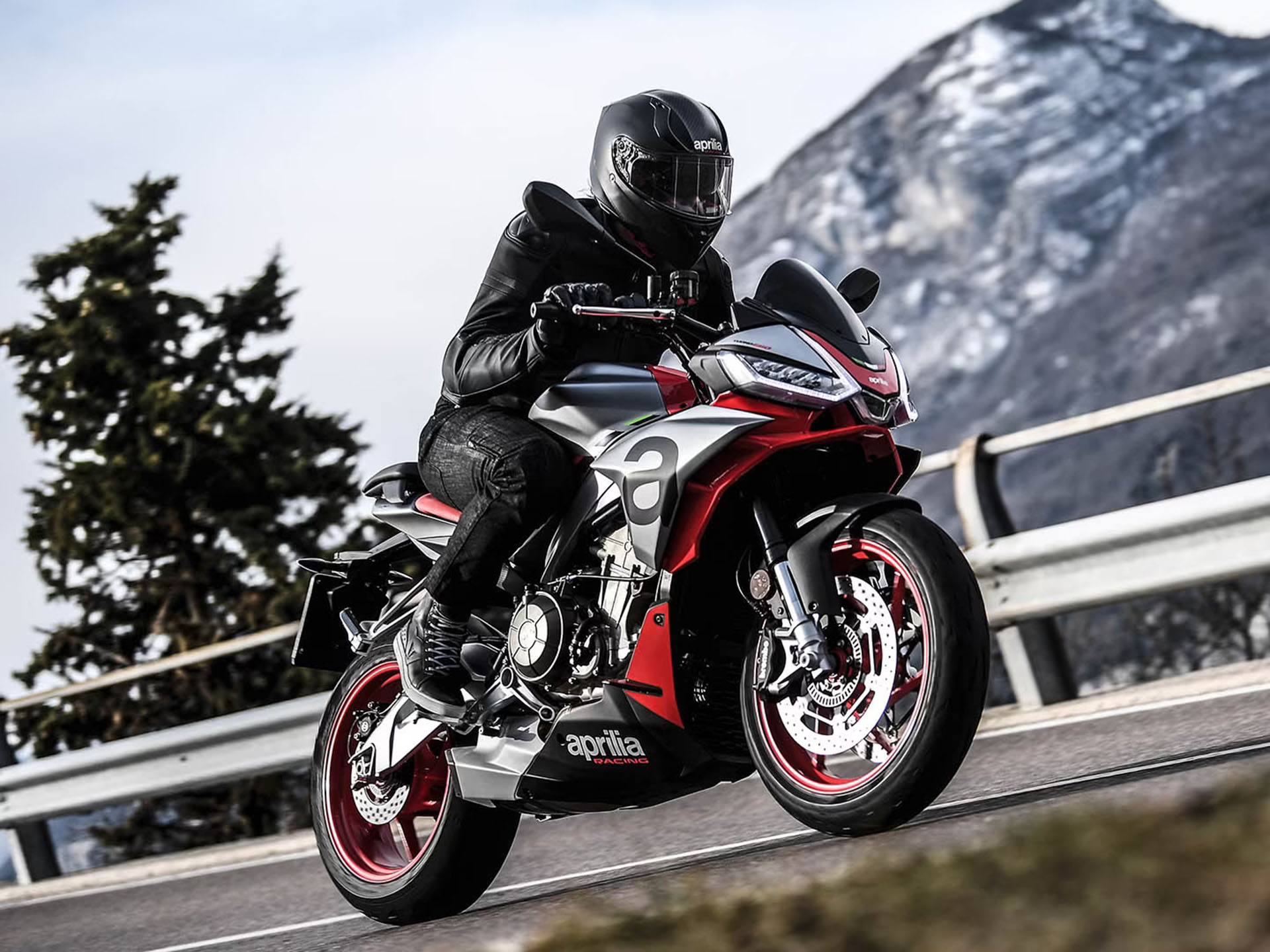 New 2024 Aprilia Tuono 660 Specs Photos Price For Sale in Elk Grove CA Torque Red