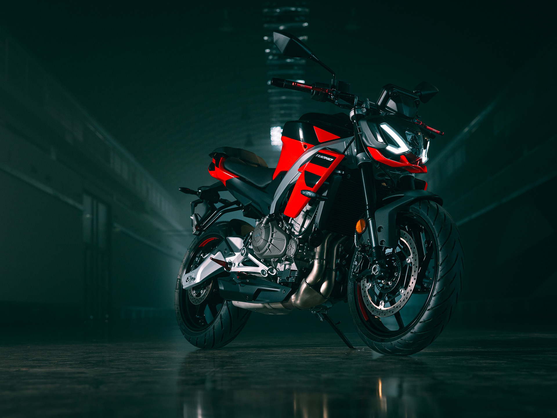 2027 Aprilia Tuono 457 in Fort Myers, Florida - Photo 16