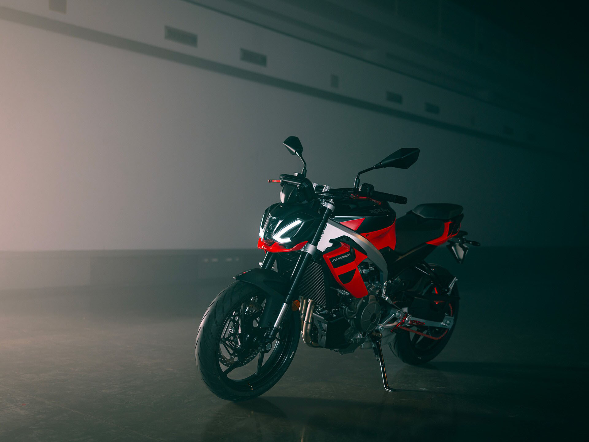 New 2027 Aprilia Tuono 457 Piranha Red | Motorcycles in Orange CA |