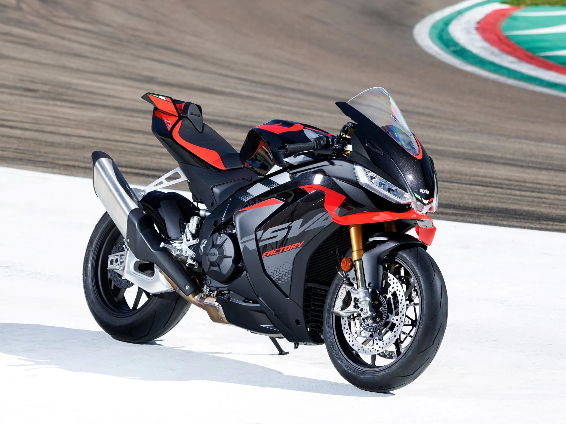 2027 Aprilia RSV4 Factory 1100 in Fort Myers, Florida - Photo 13