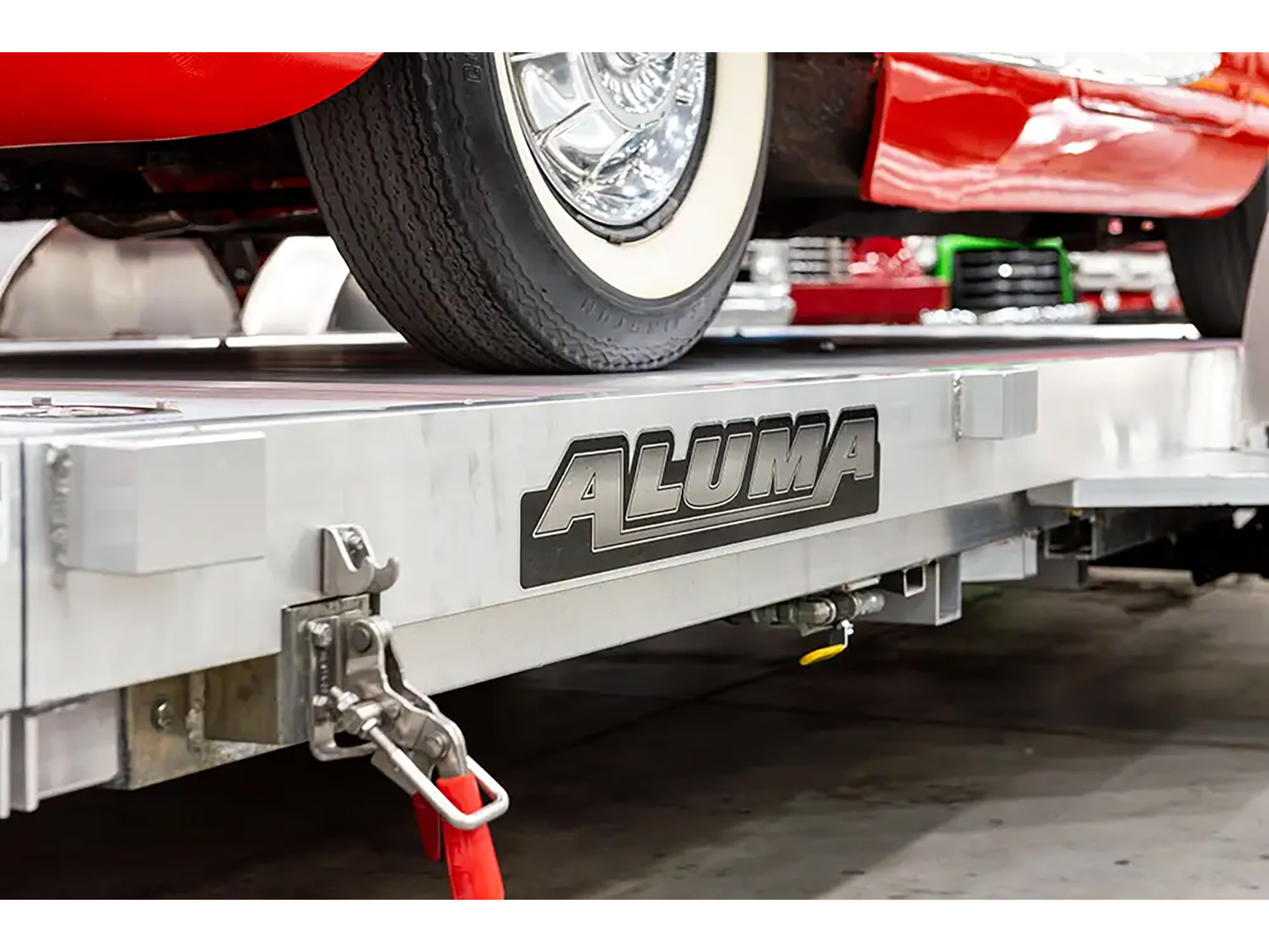 2025 ALUMA Executive 8200LP Tilt Series Trailers 198.5 in. in North Bend, Oregon - Photo 3