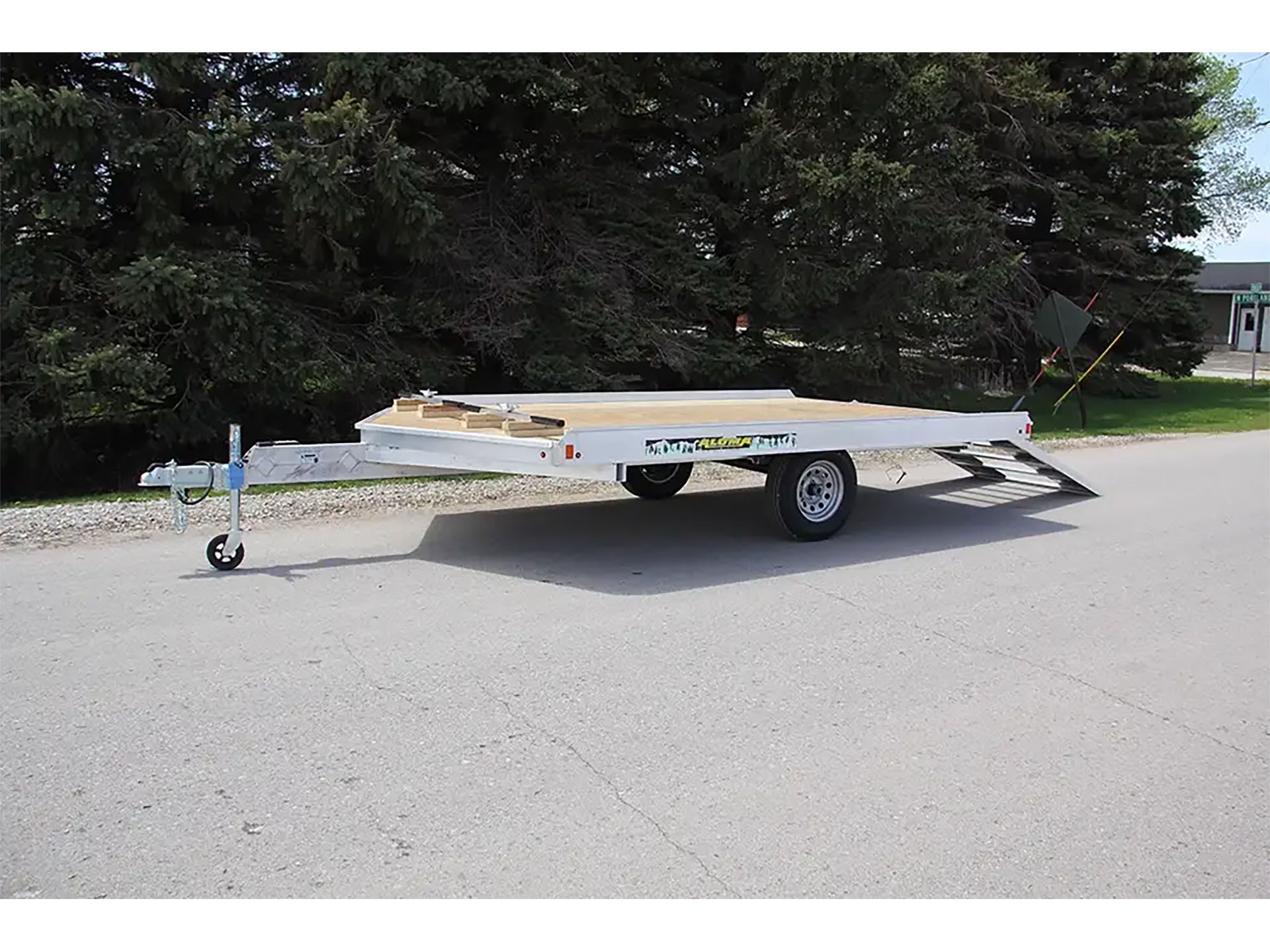 2025 ALUMA 2 Place Drive On / Off Snowmobile Trailers - 8612DH in North Bend, Oregon - Photo 4