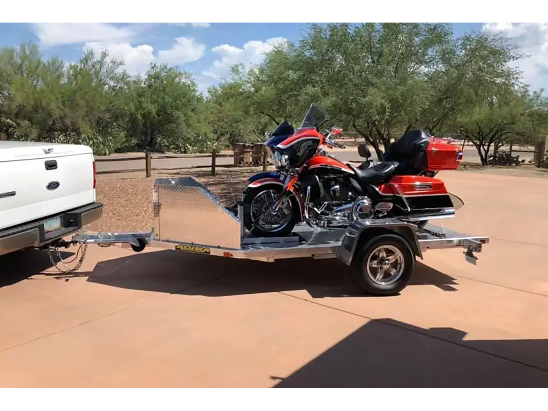 2025 ALUMA Motorcycle Trailers 78 in. Wide in North Bend, Oregon - Photo 2