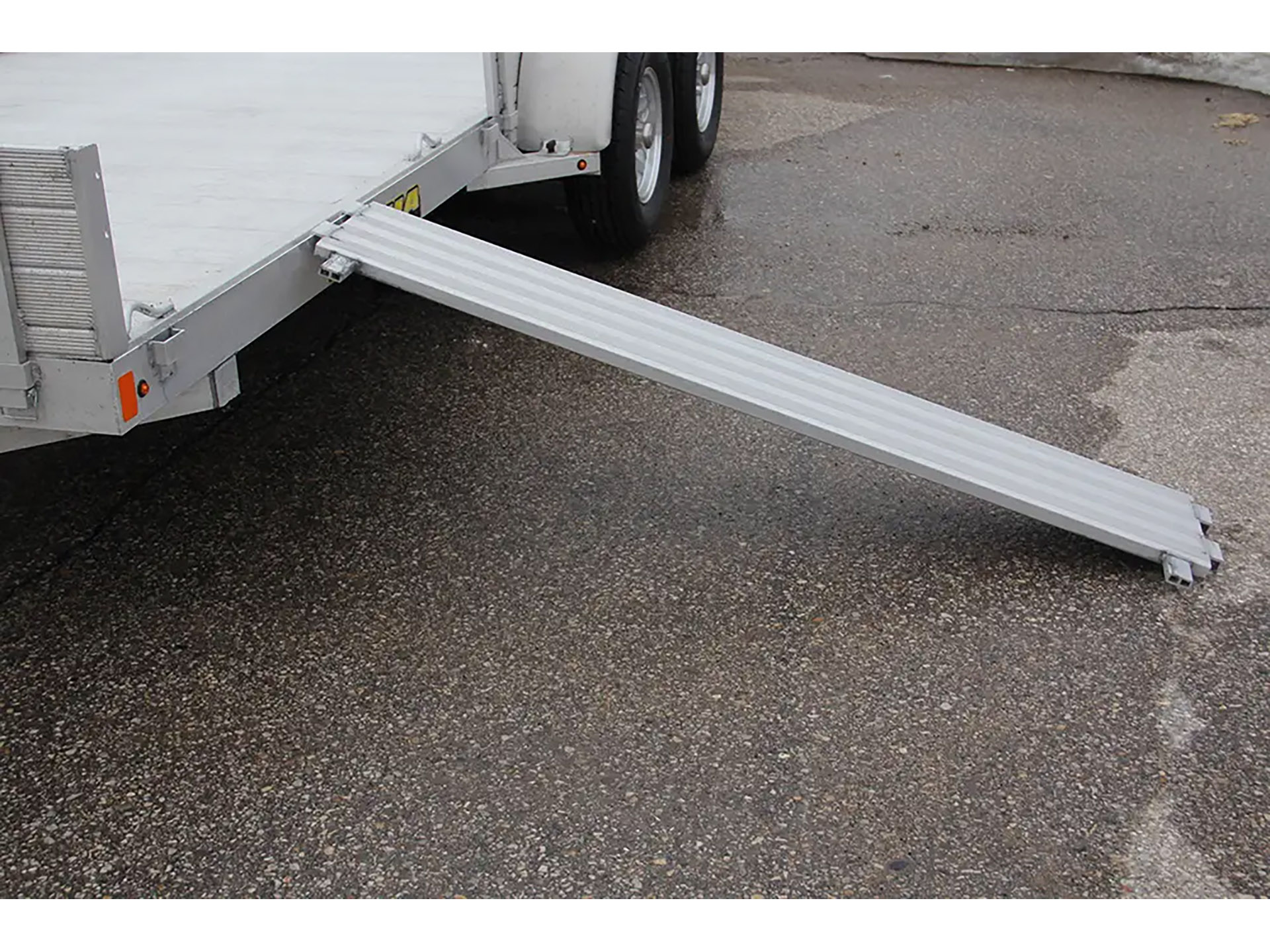 2025 ALUMA 81 Series Tandem Axle Utility Trailers Bi-fold Tailgate Side Ramp 241 in. in North Bend, Oregon - Photo 2