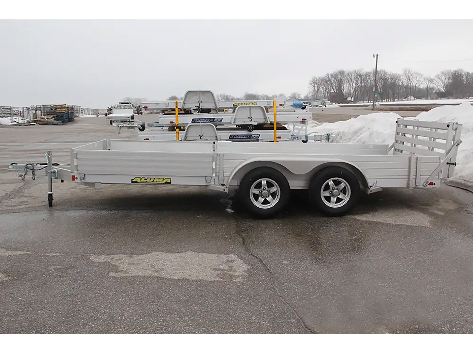 2025 ALUMA 81 Series Tandem Axle Utility Trailers Bi-fold Tailgate Side Ramp 241 in. in North Bend, Oregon - Photo 3