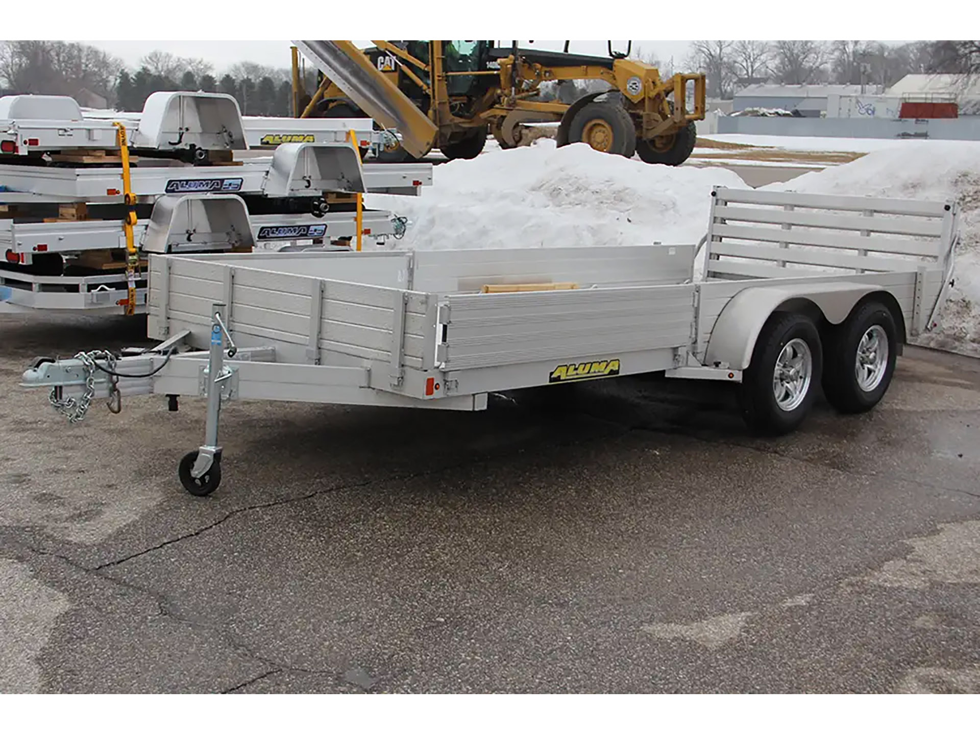 2025 ALUMA 81 Series Tandem Axle Utility Trailers Bi-fold Tailgate Side Ramp 241 in. in North Bend, Oregon - Photo 4