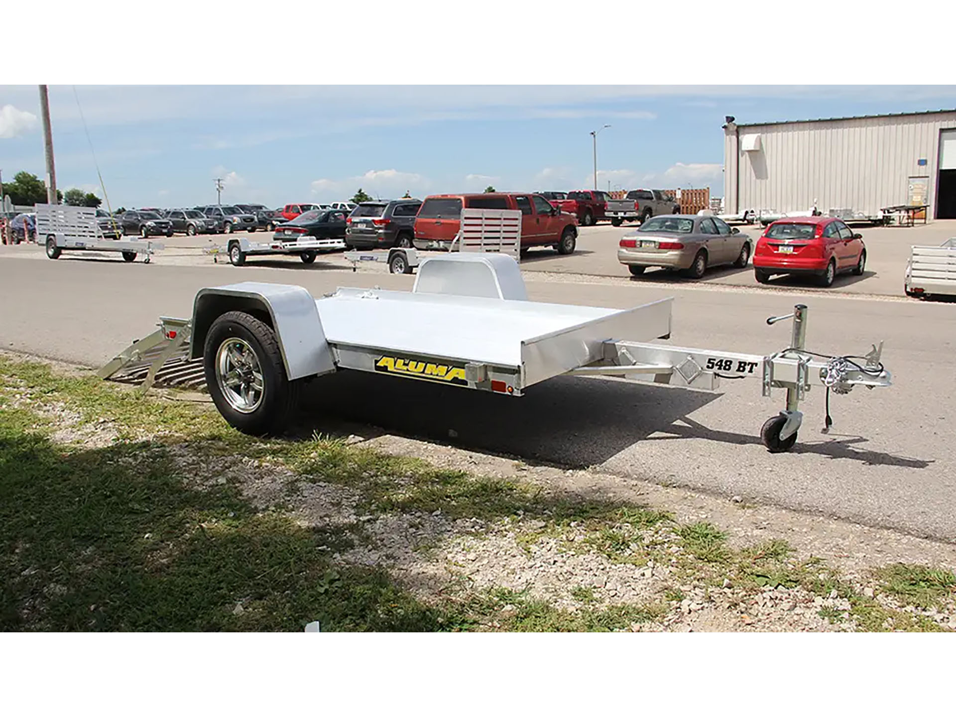 2025 ALUMA Single Axle Utility Trailers Bi-fold Tailgate - 548 in North Bend, Oregon - Photo 2