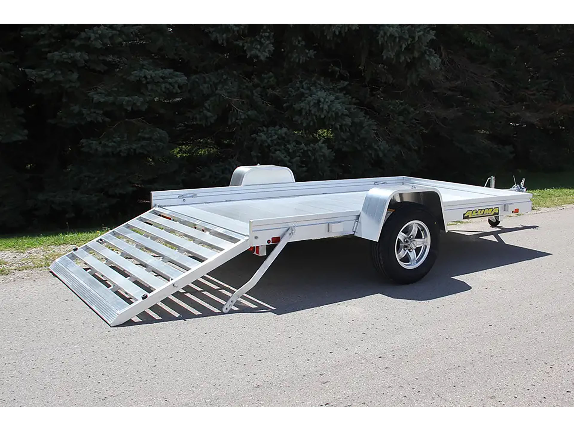 2025 ALUMA Single Heavy Axle Utility Trailers No Brakes - 7210H in North Bend, Oregon - Photo 2