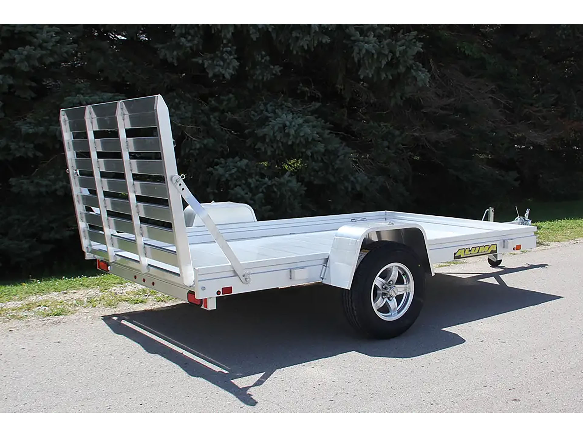 2025 ALUMA Single Heavy Axle Utility Trailers No Brakes - 7210H in North Bend, Oregon - Photo 5
