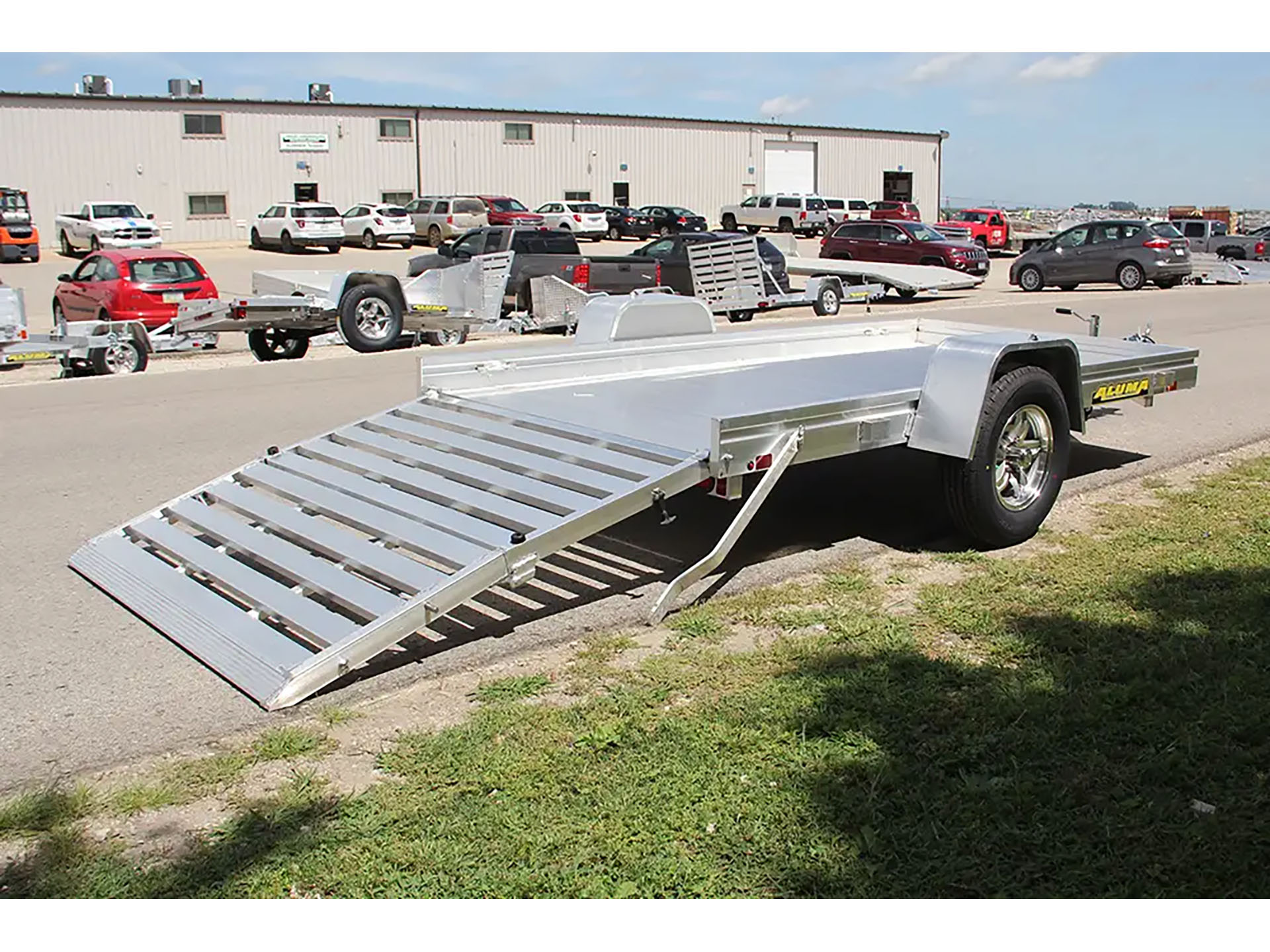 2025 ALUMA Single Heavy Axle Utility Trailers No Brakes Bi-fold Tailgate - 6310H in North Bend, Oregon - Photo 9