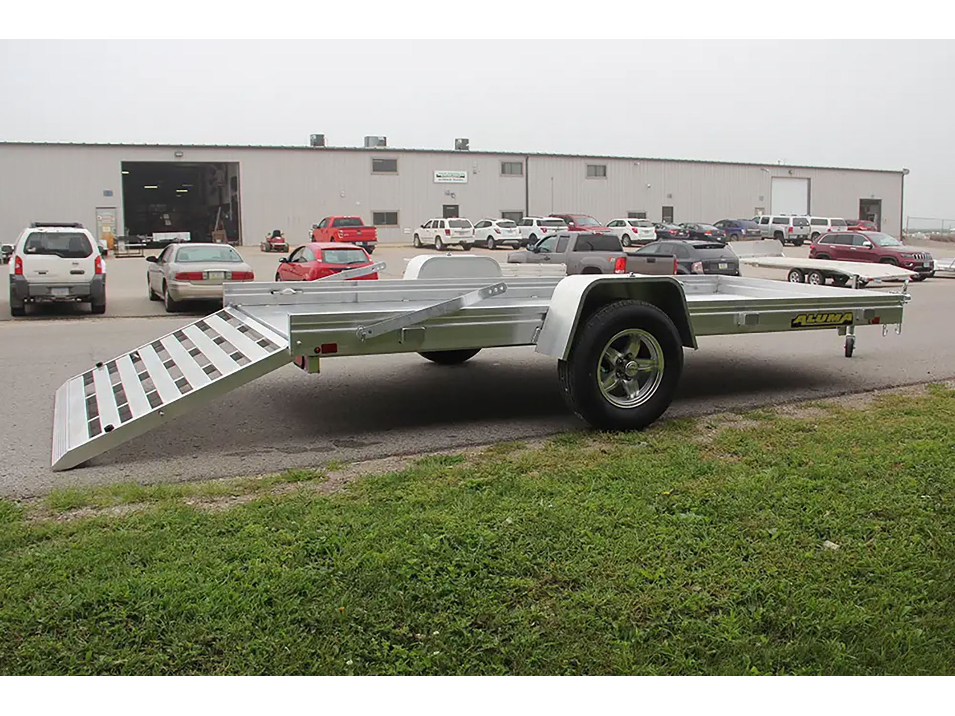 2025 ALUMA Single Heavy Axle Utility Trailers No Brakes Bi-fold Tailgate - 6812H in North Bend, Oregon - Photo 5