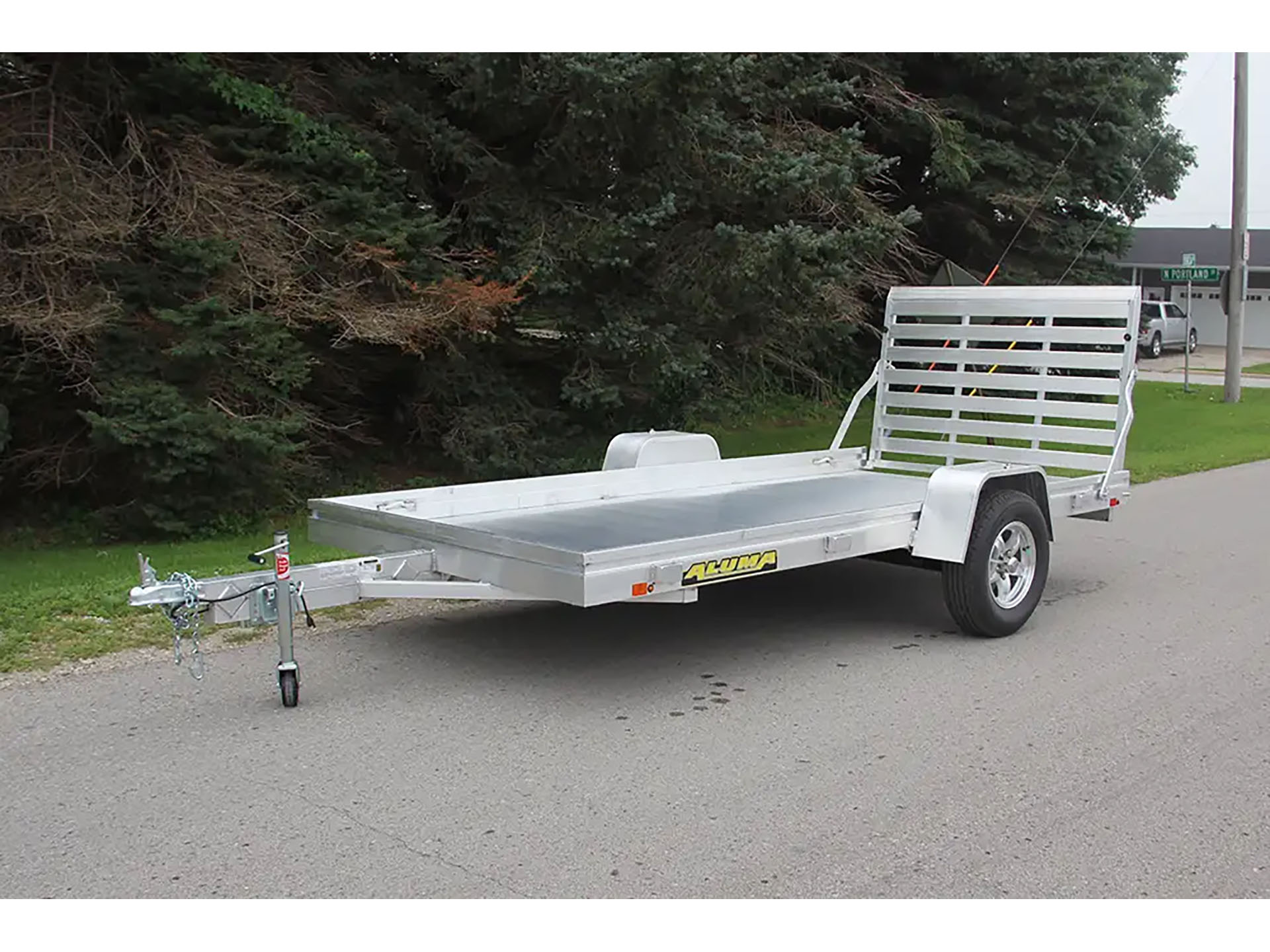 2025 ALUMA Single Heavy Axle Utility Trailers No Brakes Bi-fold Tailgate - 6812H in North Bend, Oregon - Photo 6