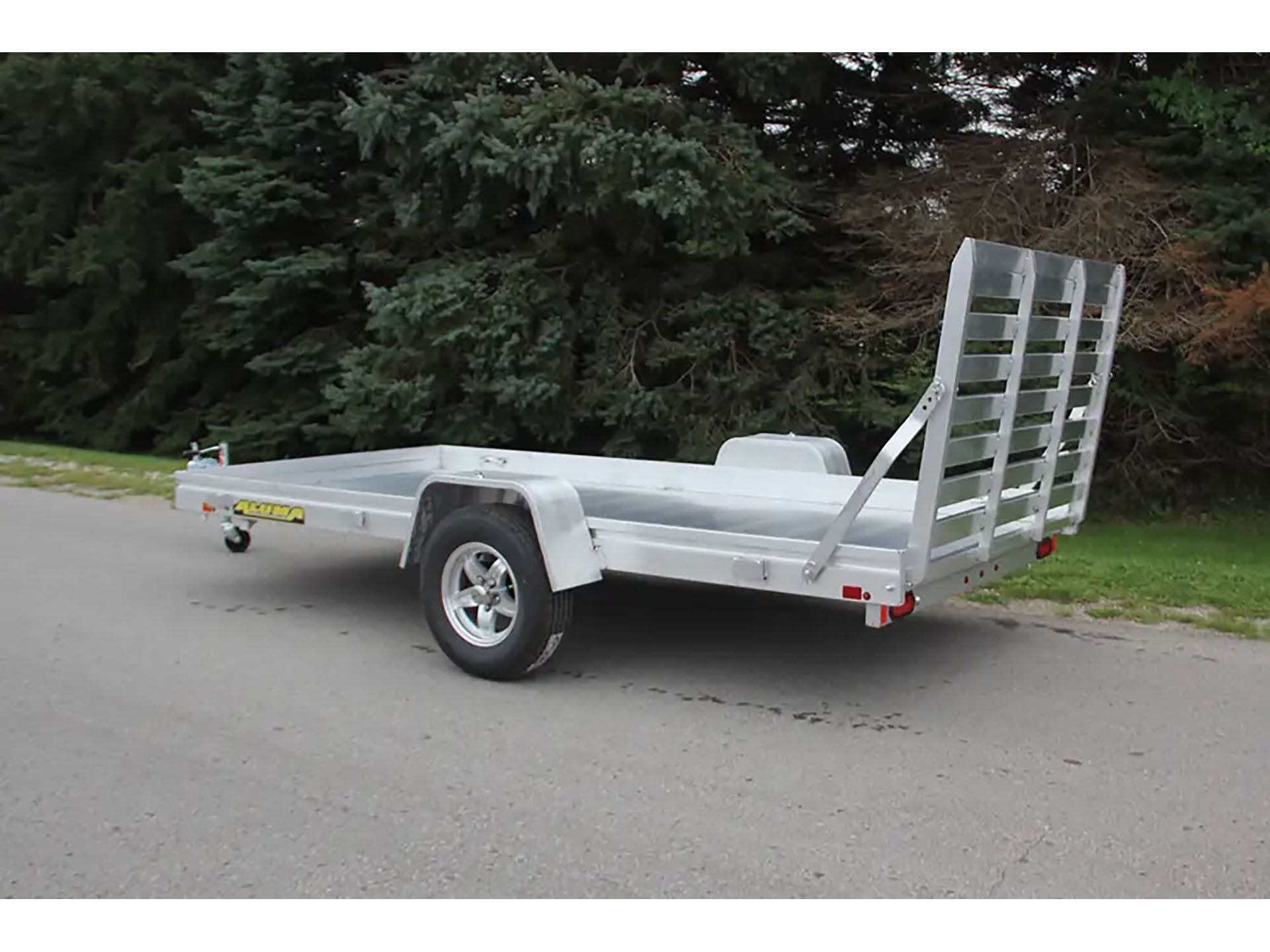 2025 ALUMA Single Heavy Axle Utility Trailers No Brakes Bi-fold Tailgate - 6814H in North Bend, Oregon - Photo 7