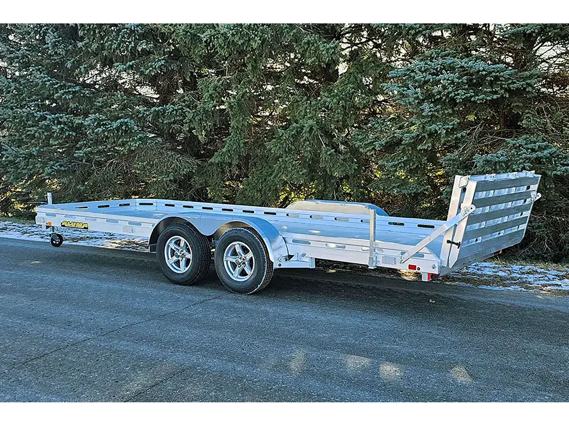 2025 ALUMA Tandem Axle Utility Trailers 192 in. - Bi-Fold Tailgate in North Bend, Oregon - Photo 10