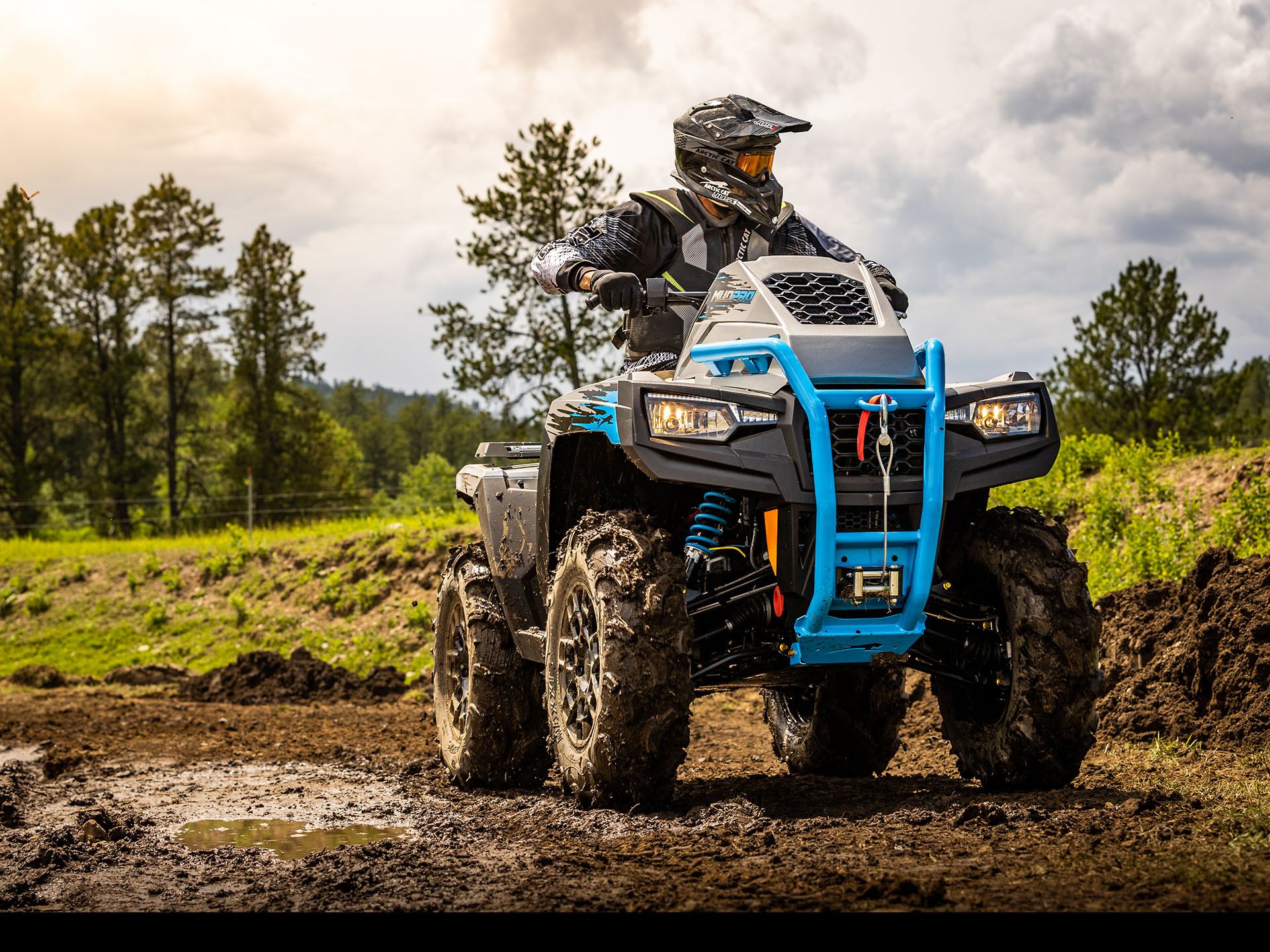2023 Arctic Cat Alterra 600 Mud Pro in Kaukauna, Wisconsin - Photo 2