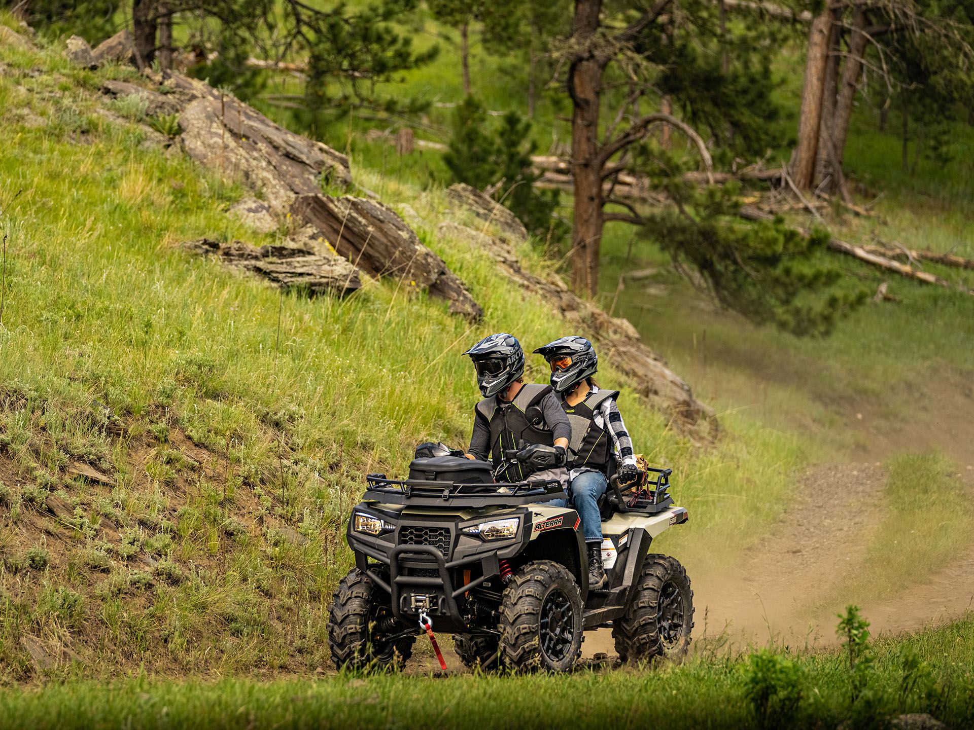 2023 Arctic Cat Alterra 600 TRV LTD in Kaukauna, Wisconsin - Photo 2