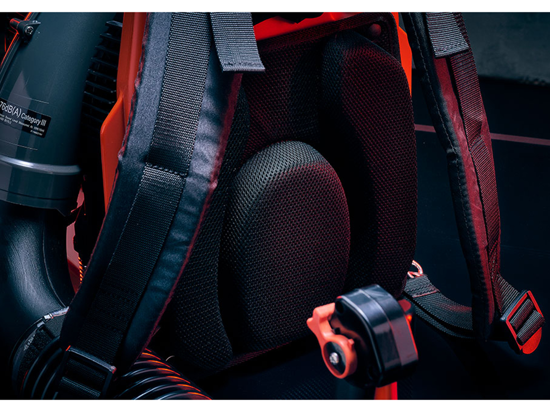 Bad Boy Mowers BB1060 Backpack Blower in Marionville, Missouri - Photo 4