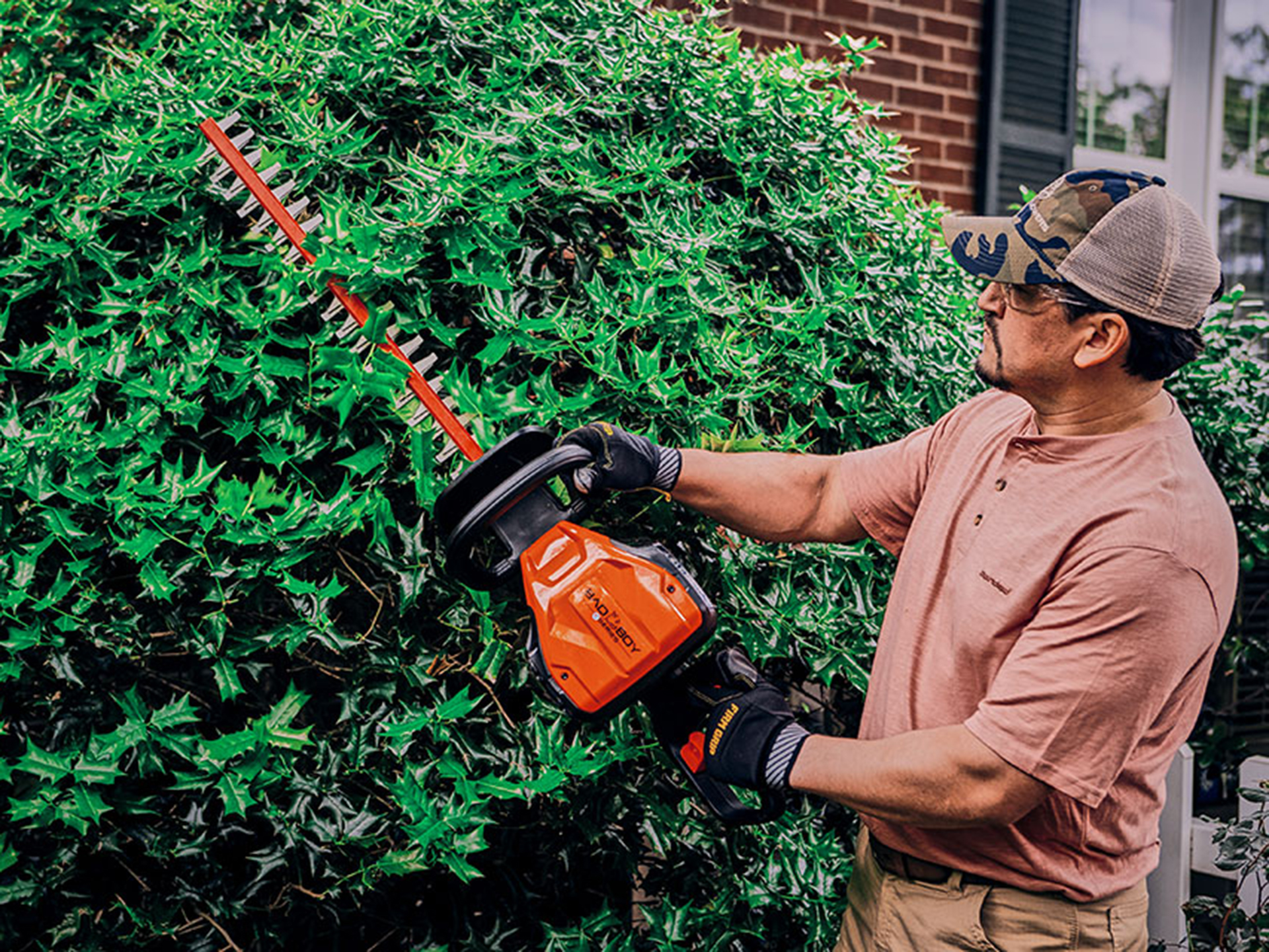 Bad Boy Mowers 80V Hedge Trimmer in Marionville, Missouri - Photo 10