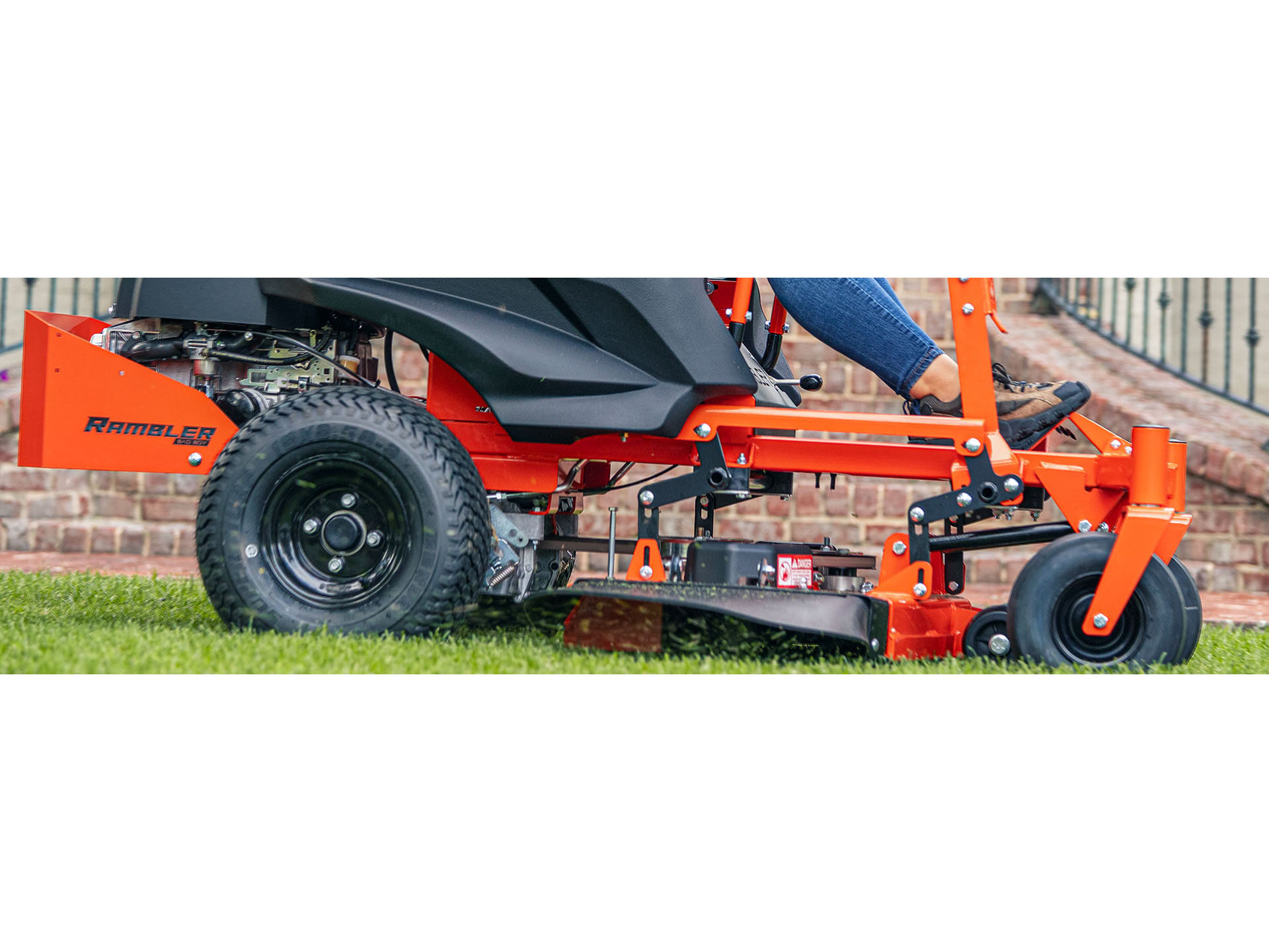 2024 Bad Boy Mowers MZ Rambler 42 in. Briggs EX1900 19 hp in Gaylord, Michigan - Photo 9