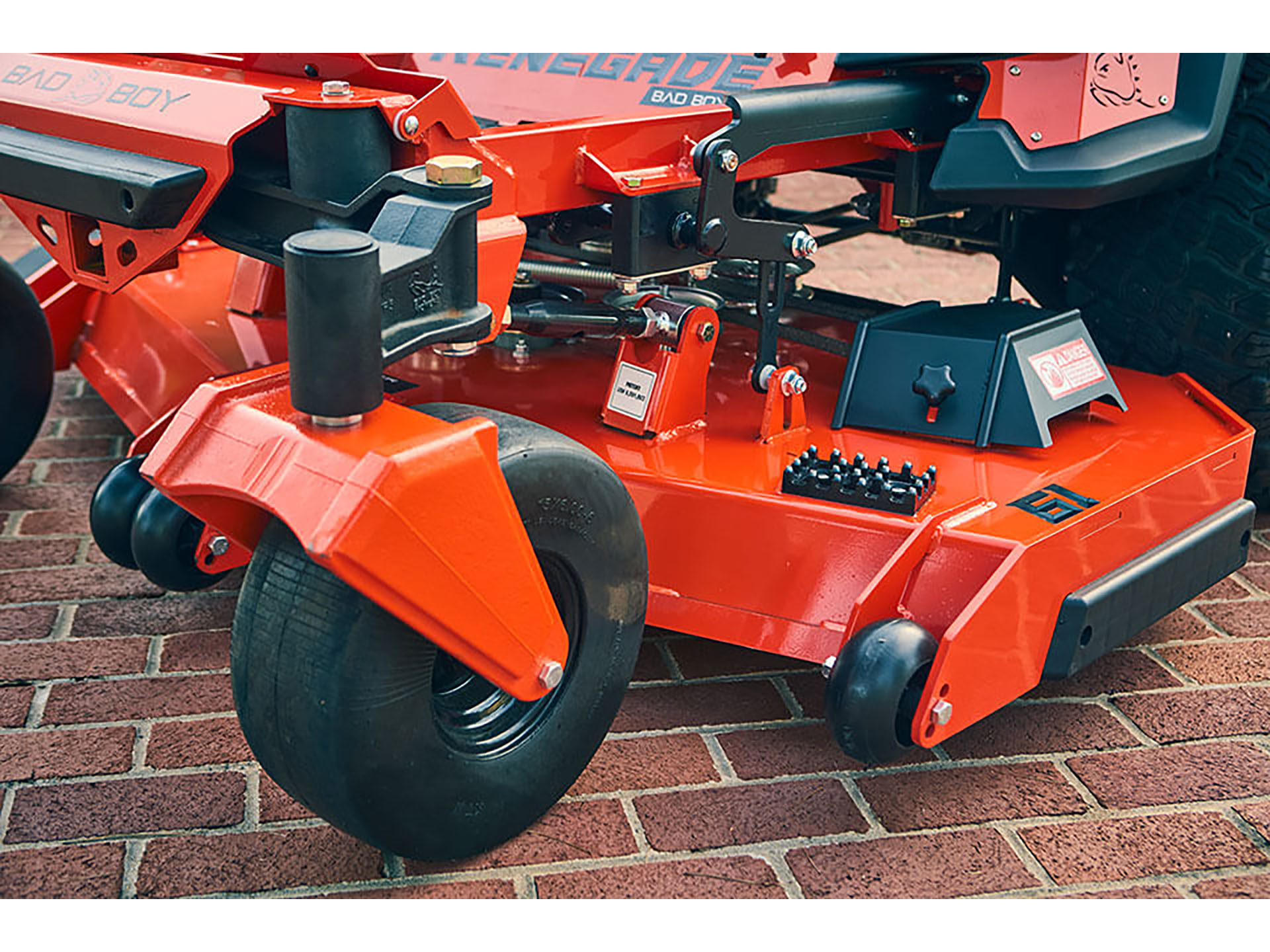 2025 Bad Boy Mowers Renegade Diesel 61 in. Perkins 24.7 hp in Gaylord, Michigan - Photo 11