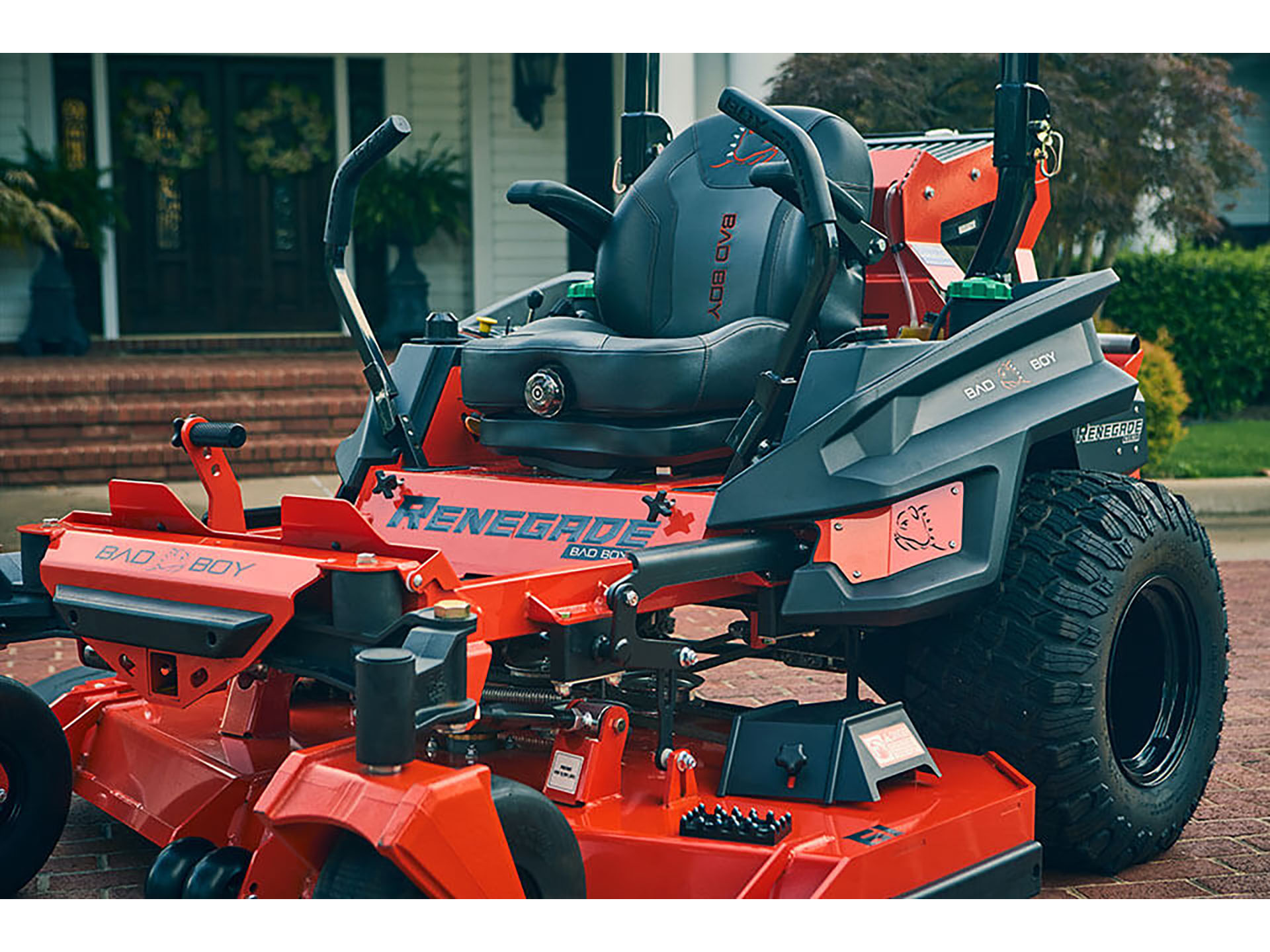 2025 Bad Boy Mowers Renegade Diesel 61 in. Perkins 24.7 hp in Gaylord, Michigan - Photo 16