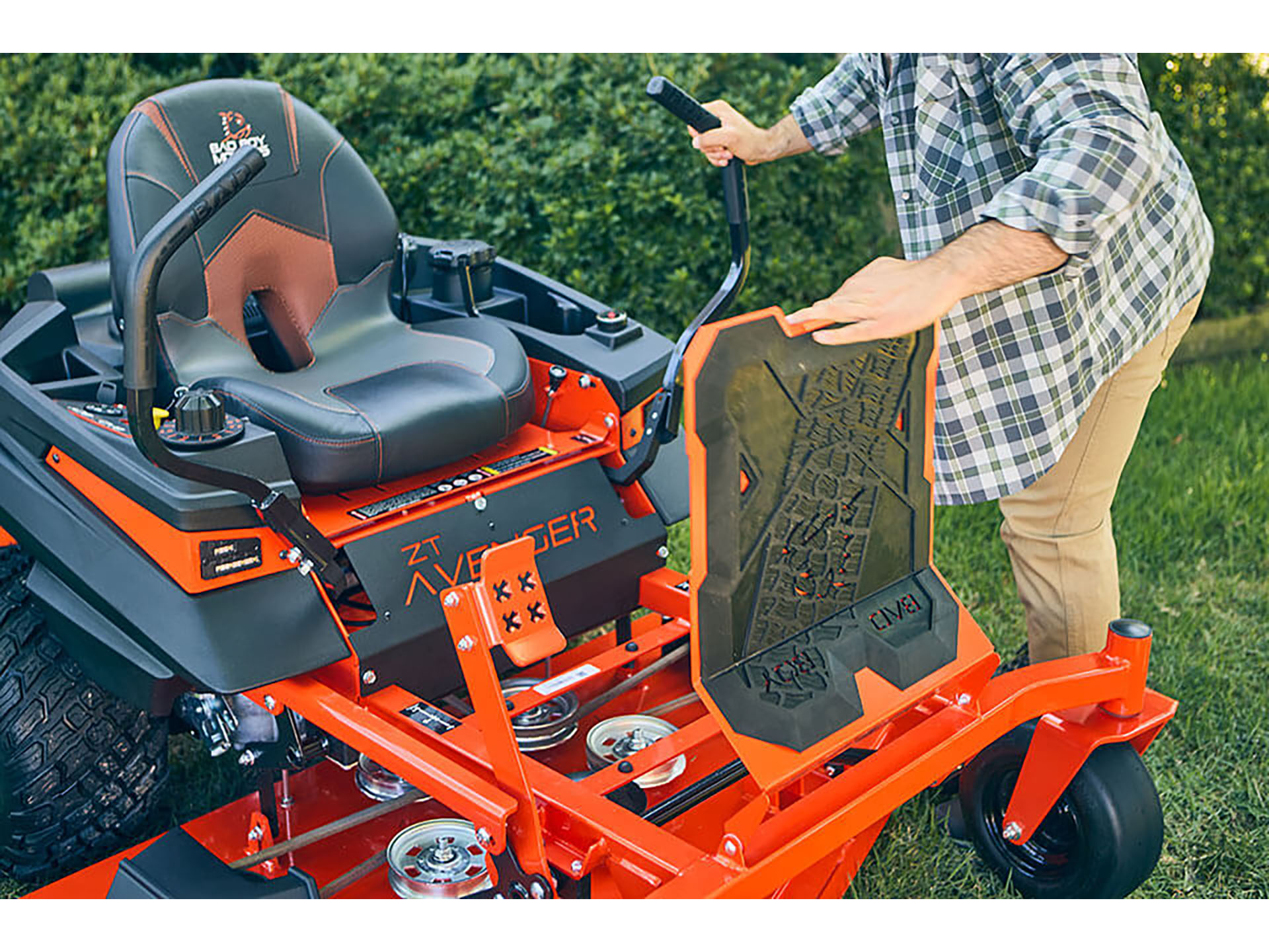 2025 Bad Boy Mowers ZT Avenger 60 in. Kawasaki FR691 23 hp in Topeka, Kansas - Photo 12