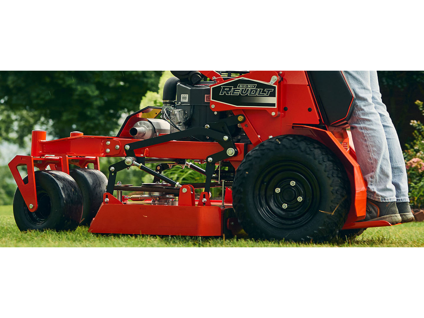2025 Bad Boy Mowers Revolt 54 in. Kawasaki EVO781 EFI 31 hp in Topeka, Kansas - Photo 9