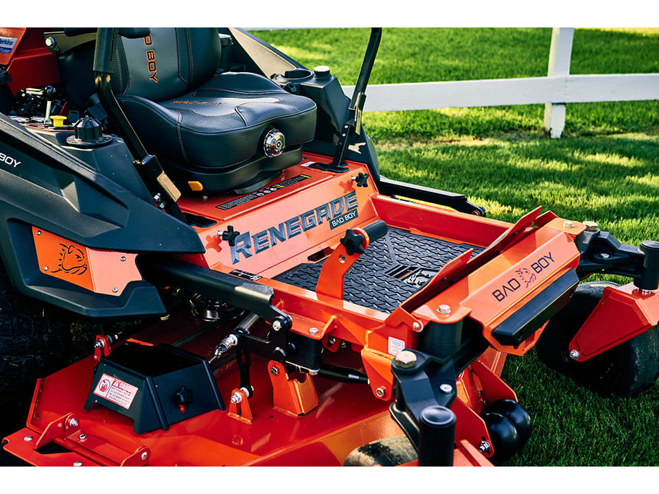 2026 Bad Boy Mowers Renegade Diesel 61 in. Perkins 24.7 hp in Gaylord, Michigan - Photo 16