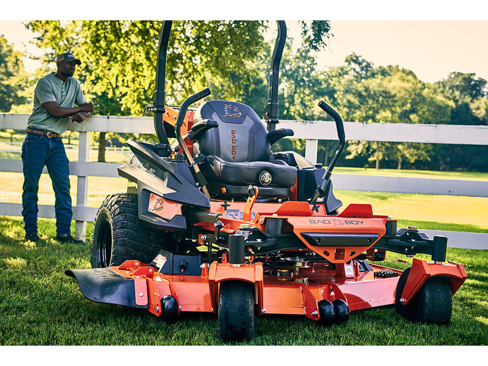 2026 Bad Boy Mowers Renegade Diesel 61 in. Perkins 24.7 hp in Gaylord, Michigan - Photo 17