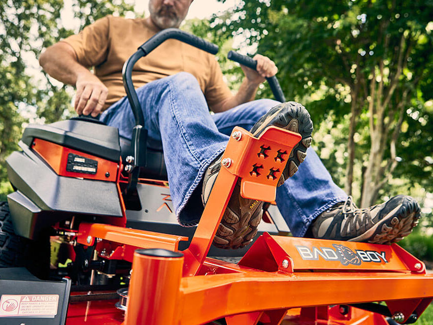 2026 Bad Boy Mowers ZT Avenger 60 in. Kawasaki FR691 23 hp in Gaylord, Michigan - Photo 12