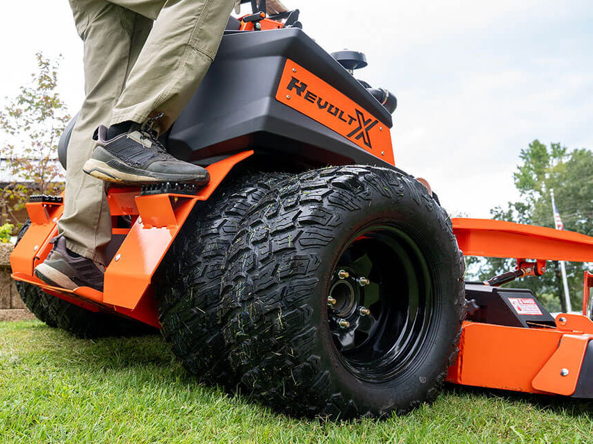 2025 Bad Boy Mowers Revolt X 72 in. Vanguard EFI 40 hp in Gaylord, Michigan - Photo 11
