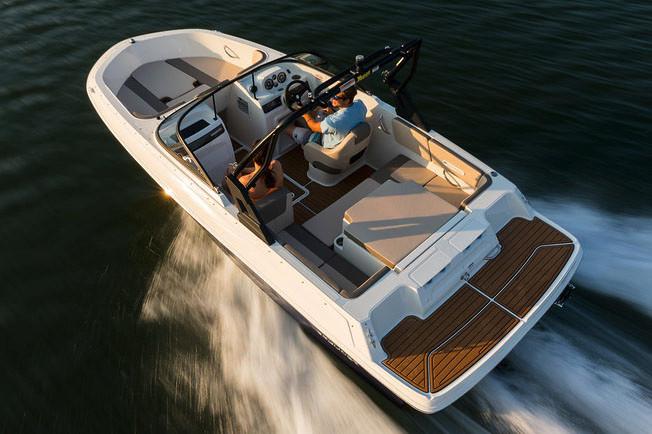 2019 Bayliner VR4 Bowrider I/O in Kaukauna, Wisconsin - Photo 30