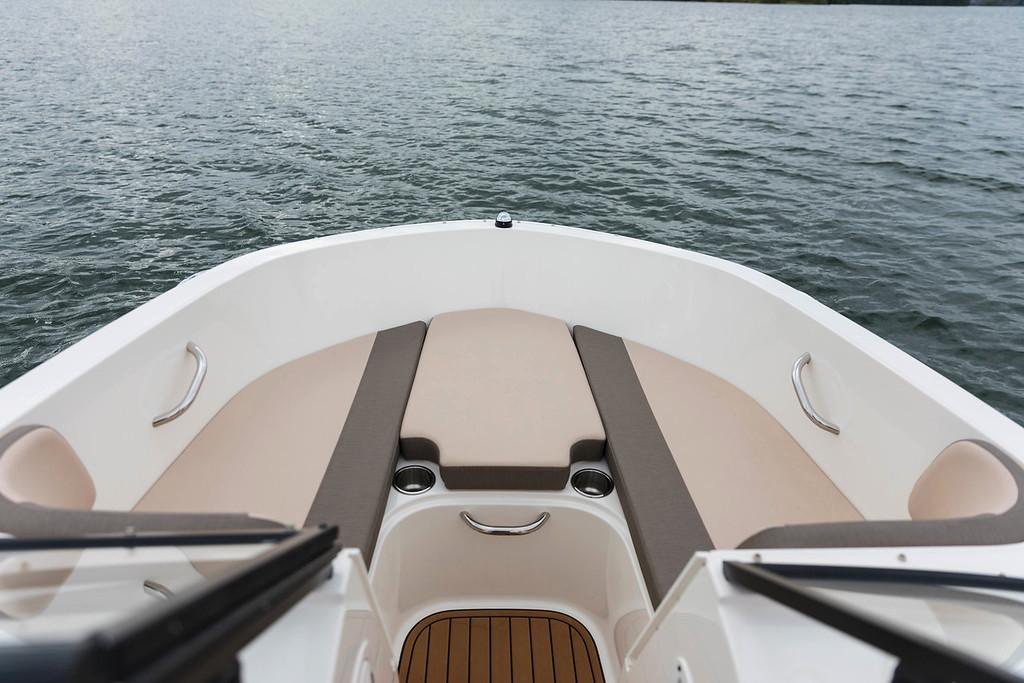 2019 Bayliner VR4 Bowrider I/O in Kaukauna, Wisconsin - Photo 32