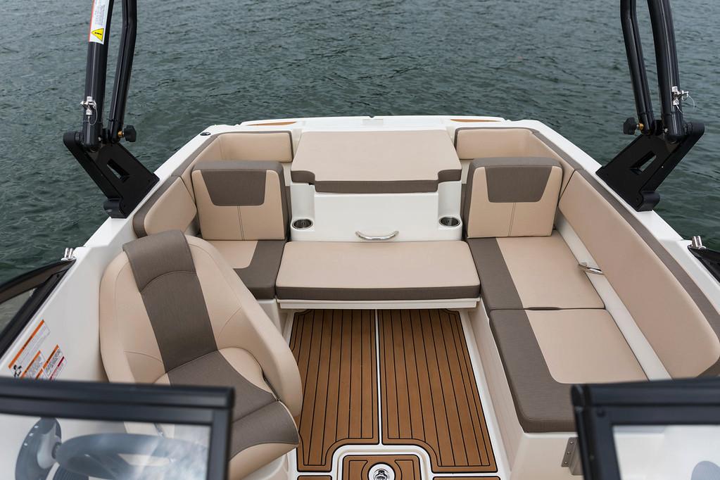 2019 Bayliner VR4 Bowrider I/O in Kaukauna, Wisconsin - Photo 39