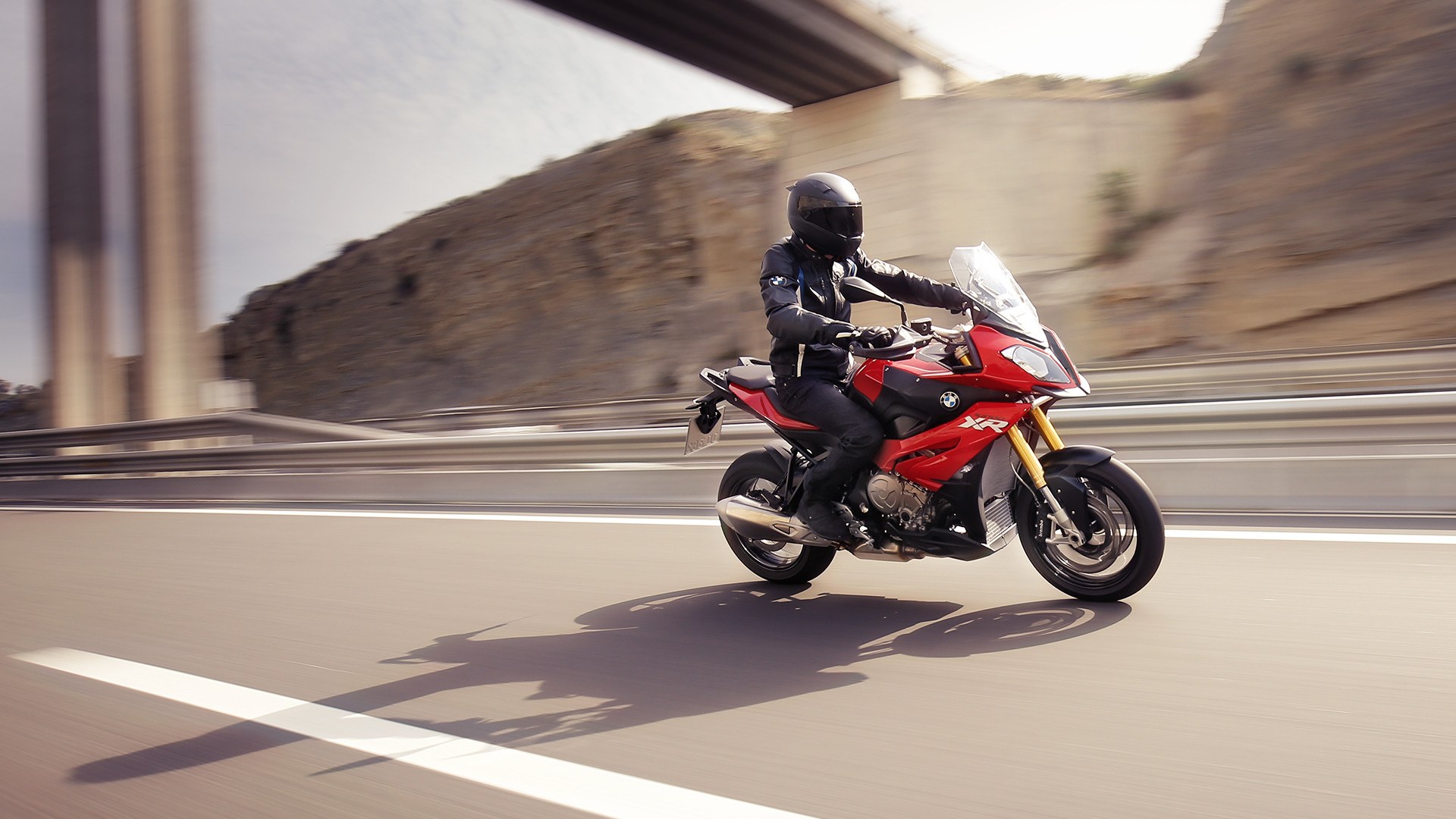 2016 BMW S 1000 XR 10