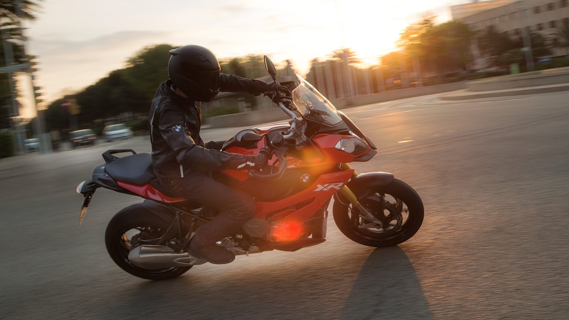2016 BMW S 1000 XR 12
