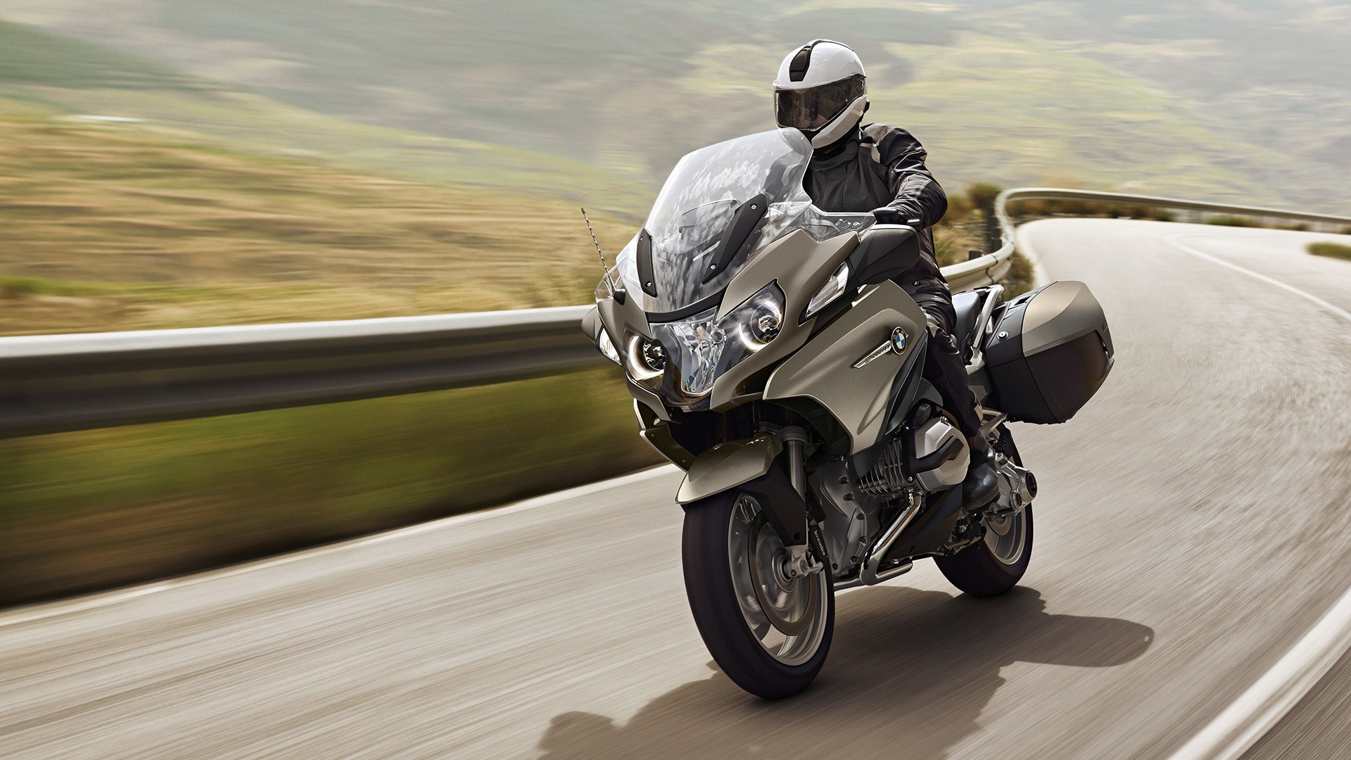 2016 BMW R 1200 RT in West Bridgewater, Massachusetts - Photo 3
