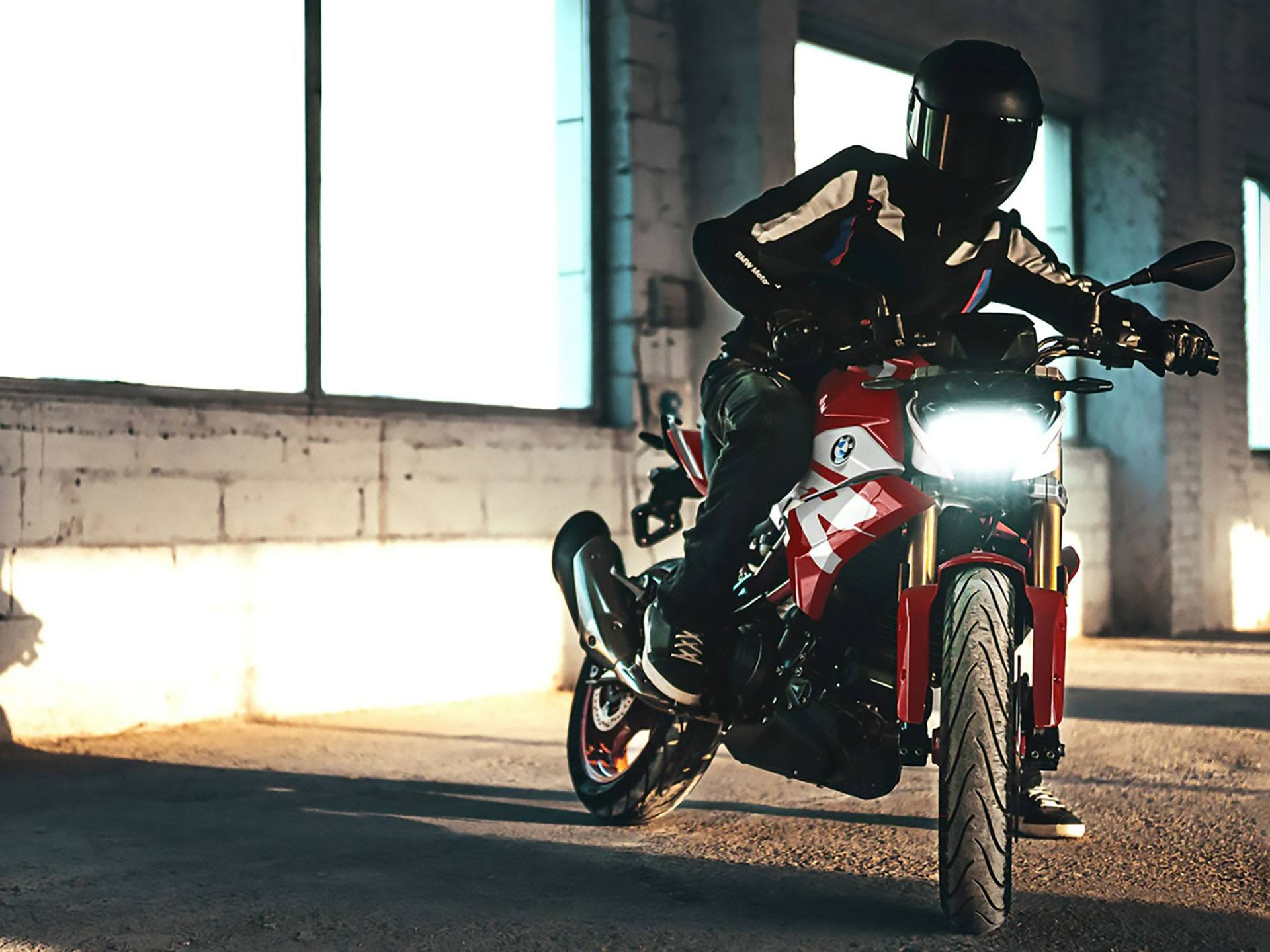2023 BMW G 310 R 3