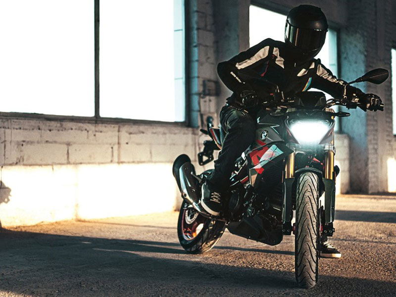 2024 BMW G 310 R in Lexington, Kentucky - Photo 11