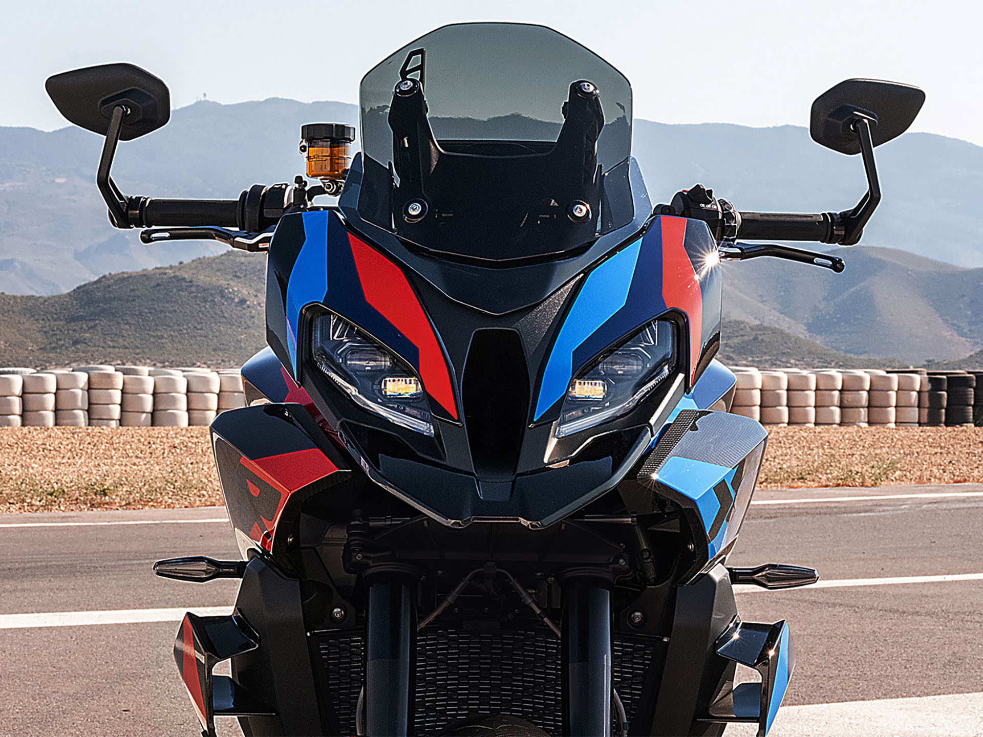 2024 BMW M 1000 XR in Lexington, Kentucky - Photo 9