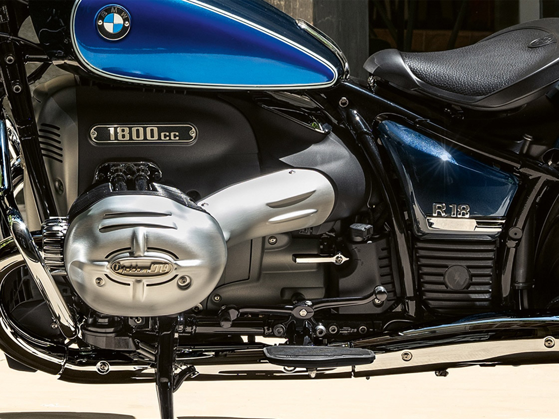 2025 BMW R 18 Classic in Richfield, Minnesota - Photo 11