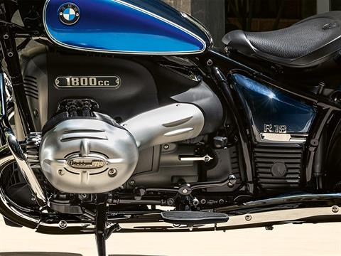 2025 BMW R 18 Classic in Richfield, Minnesota - Photo 11