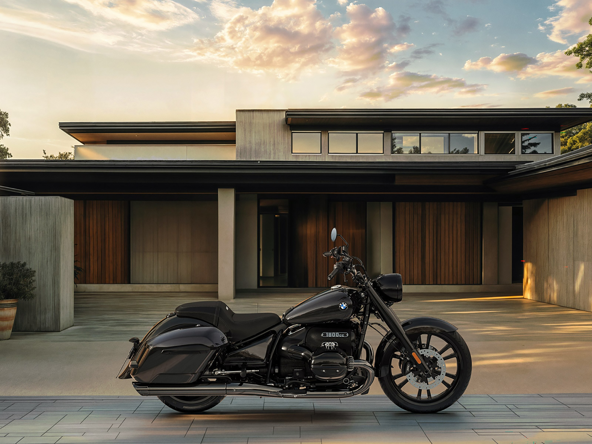 2025 BMW R 18 Roctane in Richfield, Minnesota - Photo 14