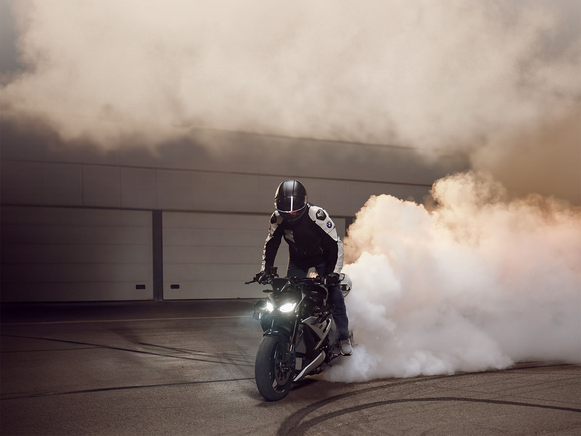 2025 BMW M 1000 R in Cleveland, Ohio - Photo 13