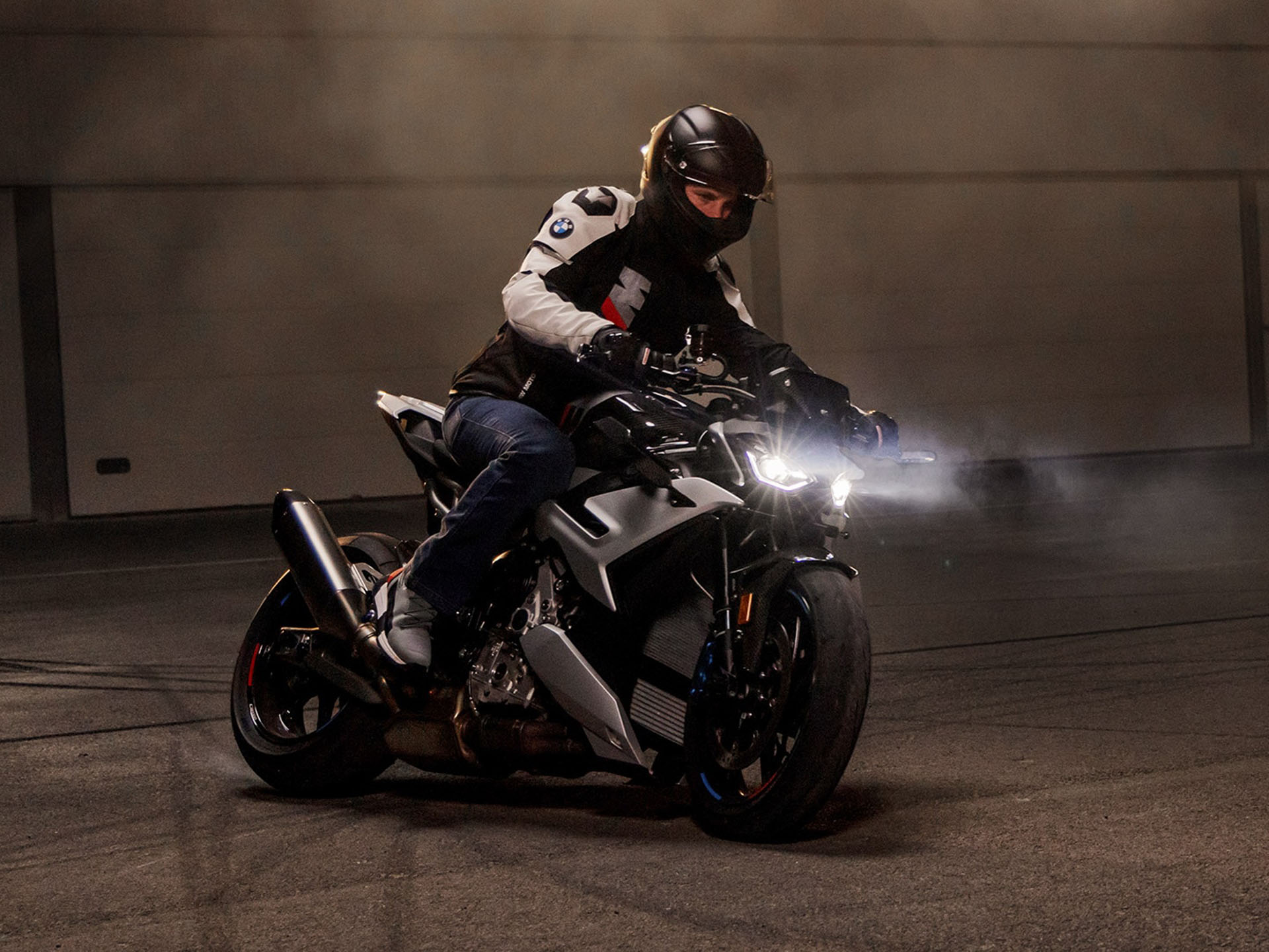 2025 BMW M 1000 R in Cleveland, Ohio - Photo 14
