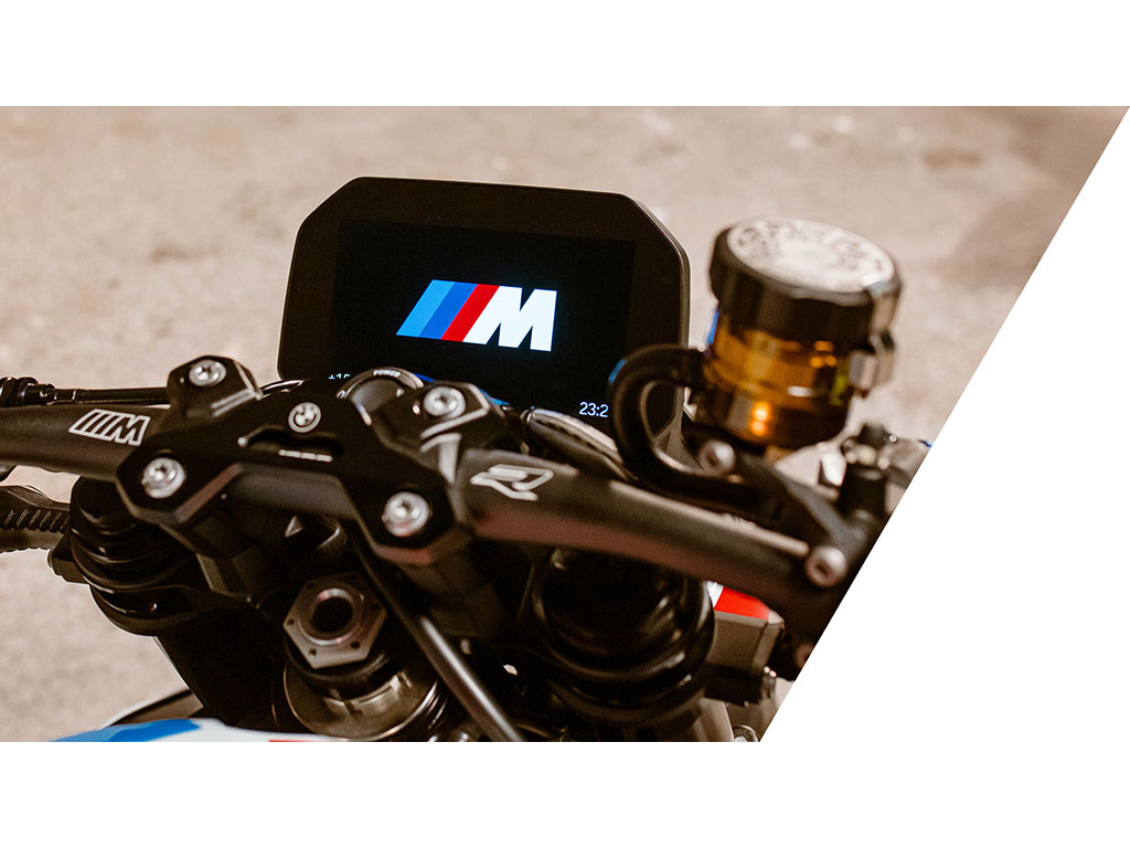 2024 BMW M 1000 R in Lexington, Kentucky - Photo 2