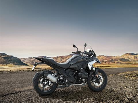 2025 BMW R 1300 GS in Richfield, Minnesota - Photo 11
