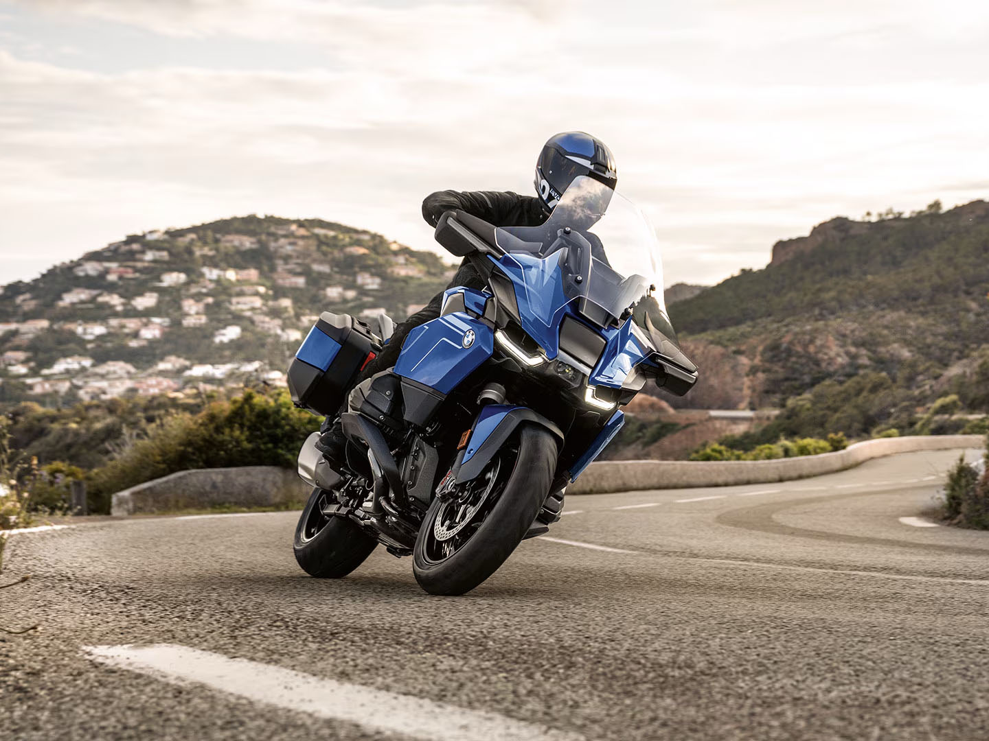 2026 BMW R 1300 RT in Chattanooga, Tennessee - Photo 9